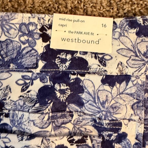 Westbound Pull On Capri Pants Size 16 Mid Rise Blue White Floral Tummy Control - Picture 8 of 16